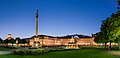 Neues_Schloss_Schlossplatzspringbrunnen_Jubiläumssäule_Schlossplatz_Stuttgart_2015_01