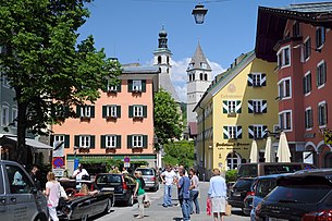 Zentrum mit Blick auf die Pfarrkirche „Zum Heiligen Andreas“ und Liebfrauenkirche von der Vorderstadt aus