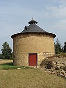 Le manoir de Quénétain, le colombier.