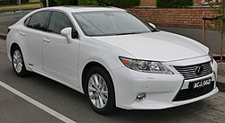 Lexus ES 300h (2012–2015)