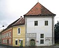 Casa di Puch a Bad Radkersburg con uno sgraffito, Puch lavorò in un'azienda vicina di proprietà di Anton Gerschack