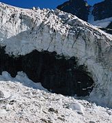 Sérac sur le glacier des Bans, massif des Écrins.