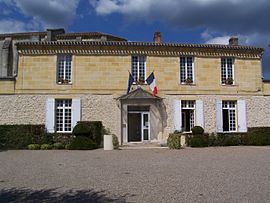 The town hall in Tabanac