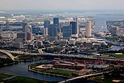 Vista de Tampa dende o aeroporto internacional.