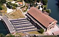 Vista dall'alto del fabbricato principale, delle condotte e della vasca di carico