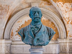 Busto di Antonio Tagliaferri dello scultore Domenico Ghidoni.