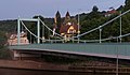 Le pont sur la Sarre avec l'église (Kirche Sankt Lutwinus) en arrière plan