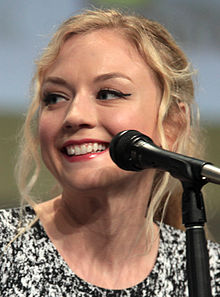 Emily Kinney (14771676954) (cropped).jpg