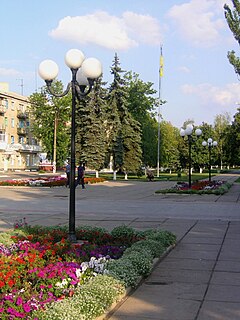 Engelsinkatu ja sen vierustaa Dovžanskissa.