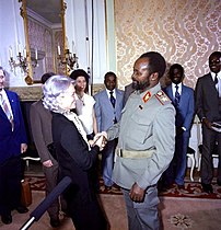 Honecker meeting Mozambican military commander and revolutionary socialist leader Samora Machel in 1983.