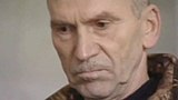 „Почивај во мир, добар друже“. Полковник Леонид Хабаров стои покрај гробот на својот доживотен соперник Ахмад Шах Масуд (2009)