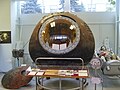 فوستوك وهي الكبسولة التي استخدمها يوري جاجارين في أول رحلة له في الفضاء وهي الآن في متحف خارج موسكو