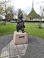 Sir Olivier B. Bommel statue