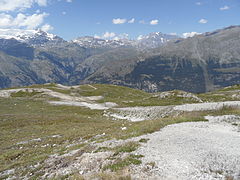 Le secteur d'altitude est en partie desservi par le téléski débrayable Lac.