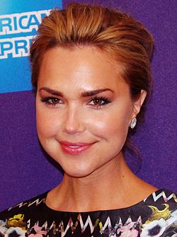 Arielle Kebbel 2012