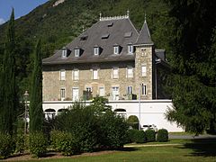 Vue générale du château de Triviers.