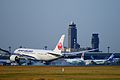 Boeing 787-8 de Japan Airlines aterrizando