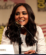 Parminder Nagra interpreta Meera Malik