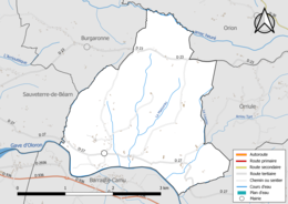 Carte en couleur présentant le réseau hydrographique de la commune