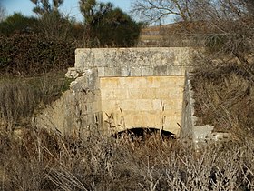 Acueducto del canal de Castilla sobre el arroyo del Arenal