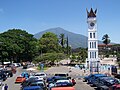 Karamaian dakek Jam Gadang