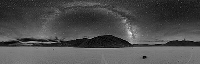 Vía Láctea desde el Valle de la Muerte, en California