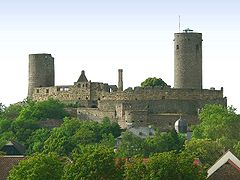 El castillo de Münzenberg con sus dos bergfriede.