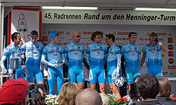 L'equip a la Rund um den Henninger Turm del 2006