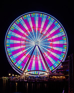 Seattle Great Wheel, Seattle, Washington, USA.