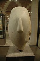 Кіклади, голова жінки, культура Керос, 2700–2300 до н. е.