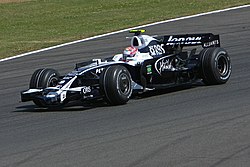 2008年イギリスGPにて 中嶋一貴がドライブするFW30