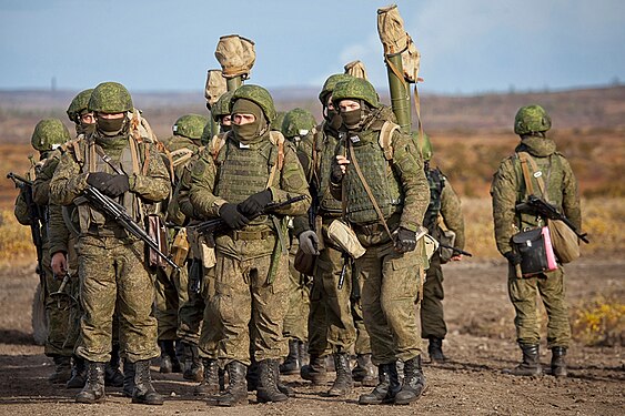 Soldiers of the Arctic brigade wearing 6B45