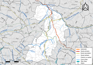 Carte en couleur présentant le réseau hydrographique de la commune