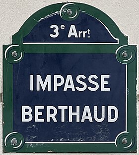 Voir la plaque.