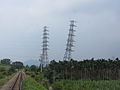 因為921大地震歪斜的高壓電塔，位於南投縣名間鄉濁水車站附近