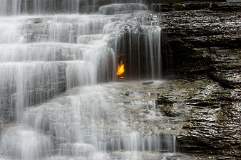 Cascades de la Flama Eterna, Estats Units