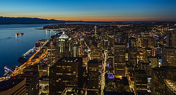 Vue crépusculaire de Seattle (État de Washington). (définition réelle 6 367 × 3 439)