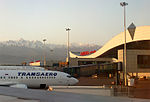 Due aerei fermi all'Aeroporto Internazionale di Almaty