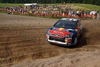 Daniel Sordo pilotant une Citroën C4 WRC au rallye de Finlande en 2010. (définition réelle 3 300 × 2 200)