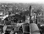 Het Oud Gouvernement in 1962, vanaf de toren van de St-Janskerk