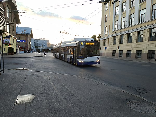 Trolleybus in Riga, Solaris Trollino 18 n°17507.jpg