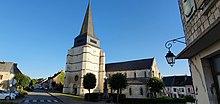 L'église fortifiée d'Aubenton vue depuis l'angle de la maison natale de Jean Mermoz