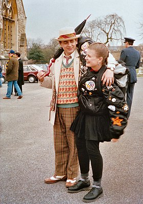 Sophie Aldred et Sylvester McCoy sur le tournage du Remembrance of the Daleks.