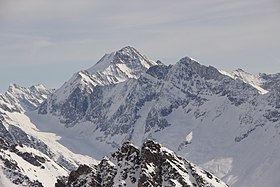 Vue du Schinhorn, à droite, avec l'Aletschhorn, à gauche.