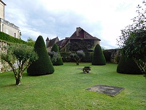 Jardin du château de Montréal.