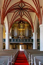 Innenansicht mit Wagner-Orgel