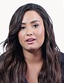 Demi Lovato é uma cantora, compositora e atriz norte-americana.