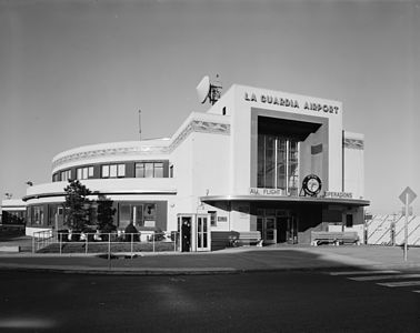 LaGuardia repülőtér Marine Air terminálja, a Pan Am európai járatai innen indultak, New York (1937)