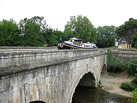 Image illustrative de l’article Pont-canal de Cesse