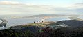 Laguna di Orbetello (delimitata dal tombolo che unisce l'Argentario alla Toscana)